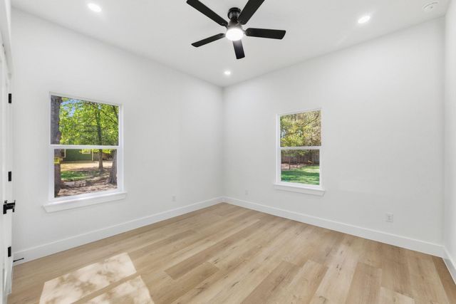109 Kawainui LN, Bastrop, TX 78602