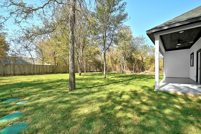 109 Kawainui LN, Bastrop, TX 78602