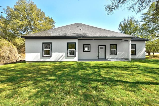 109 Kawainui LN, Bastrop, TX 78602