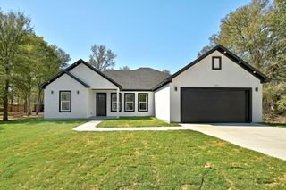 109 Kawainui LN, Bastrop, TX 78602