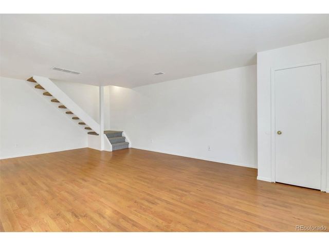 1329 S Chambers Cir B, Aurora, CO 80012