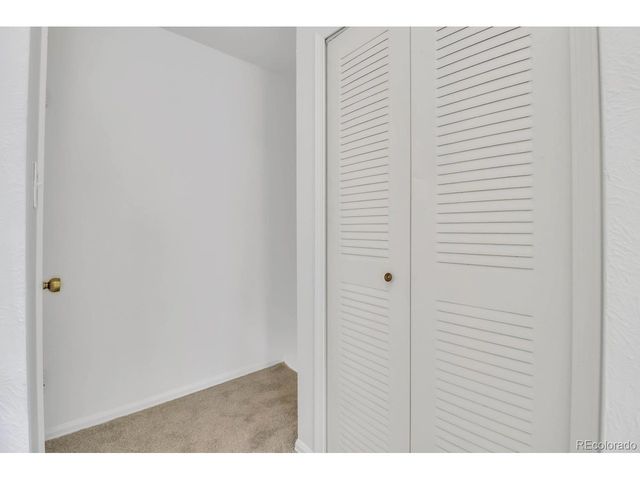 1329 S Chambers Cir B, Aurora, CO 80012