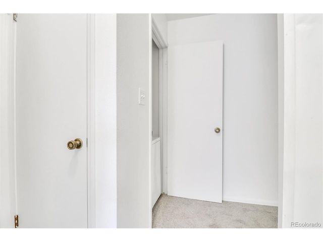 1329 S Chambers Cir B, Aurora, CO 80012