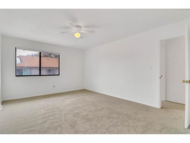 1329 S Chambers Cir B, Aurora, CO 80012