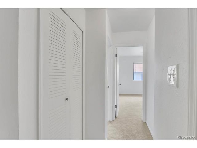 1329 S Chambers Cir B, Aurora, CO 80012