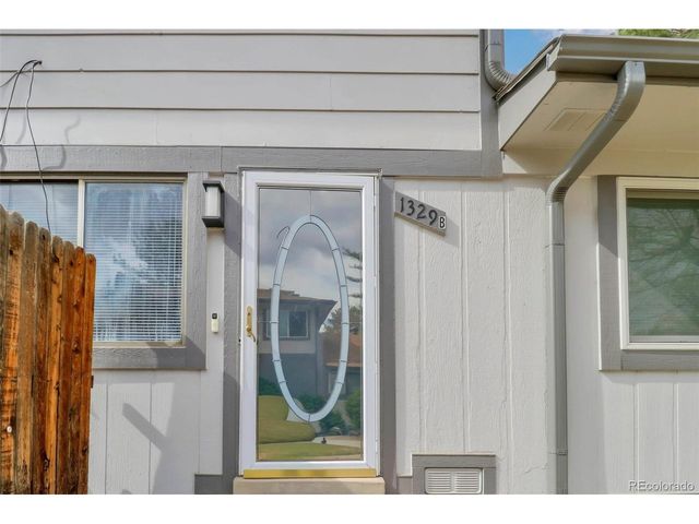 1329 S Chambers Cir B, Aurora, CO 80012