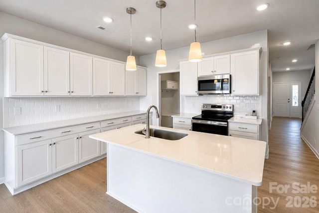 6340 Abelia Avenue, Charlotte, NC 28269