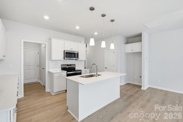 6340 Abelia Avenue, Charlotte, NC 28269