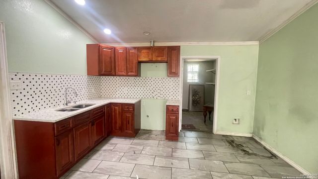 5411 Indian Desert, San Antonio, TX 78242