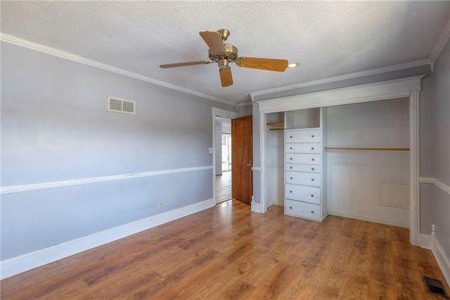 2218 Liberty Landing Road, Liberty, MO 64068