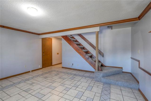 2218 Liberty Landing Road, Liberty, MO 64068