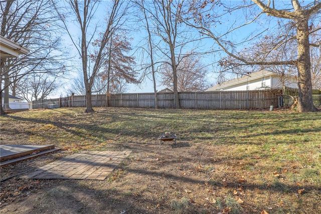 2218 Liberty Landing Road, Liberty, MO 64068
