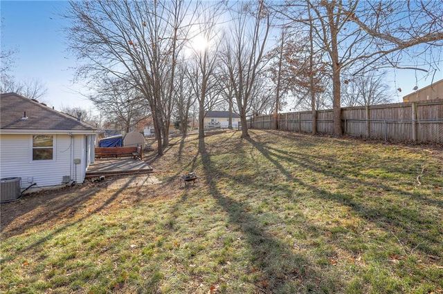 2218 Liberty Landing Road, Liberty, MO 64068