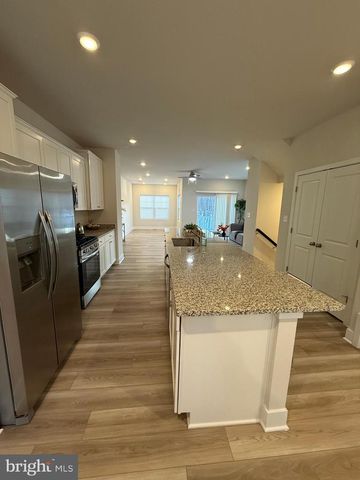 6828 WINTERHILL LN, Glen Burnie, MD 21060