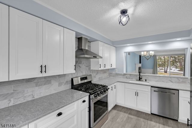 12 Dorado Dr 12E, Morristown Town, NJ 07960