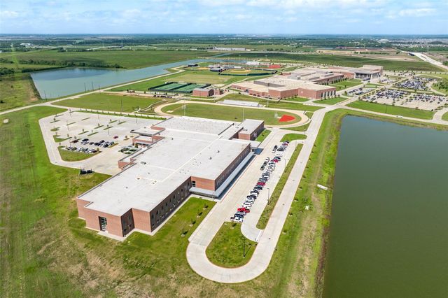 5039 Country Meadows Trail, Iowa Colony, TX 77583