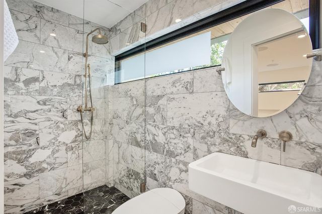 495 Chapman Street, San Francisco, CA 94110