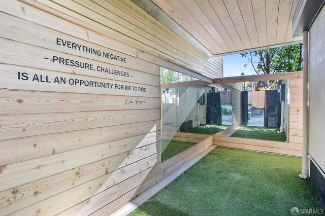 495 Chapman Street, San Francisco, CA 94110