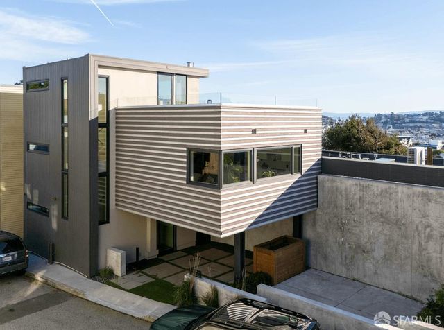 495 Chapman Street, San Francisco, CA 94110