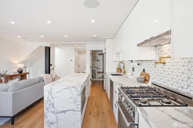 495 Chapman Street, San Francisco, CA 94110