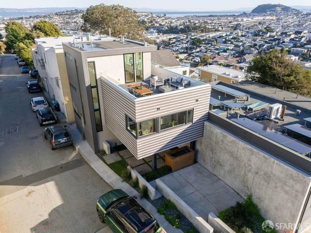 495 Chapman Street, San Francisco, CA 94110