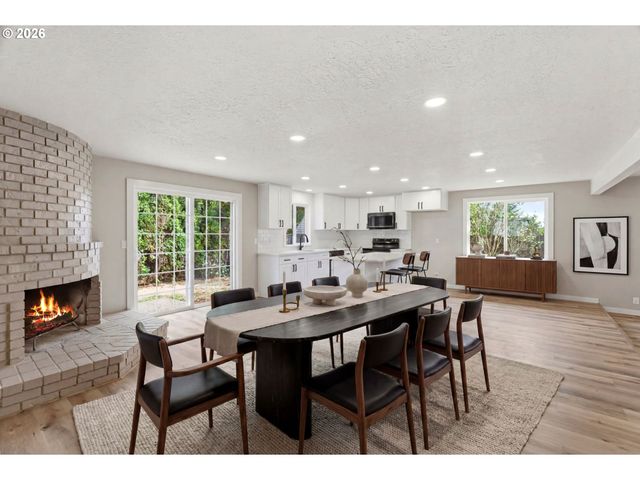 1015 CUNNINGHAM Ln, Salem, OR 97302