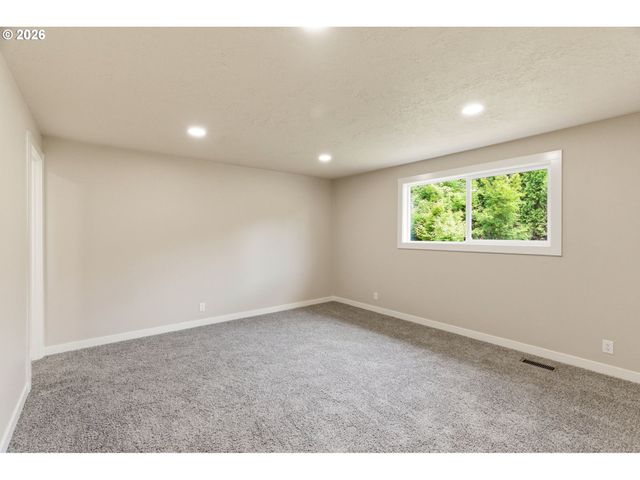 1015 CUNNINGHAM Ln, Salem, OR 97302