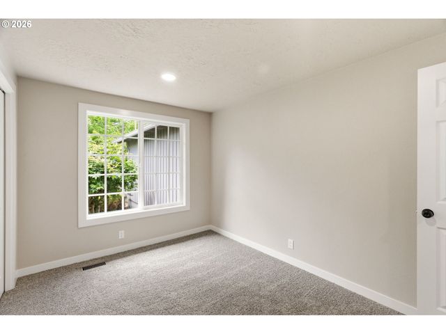 1015 CUNNINGHAM Ln, Salem, OR 97302