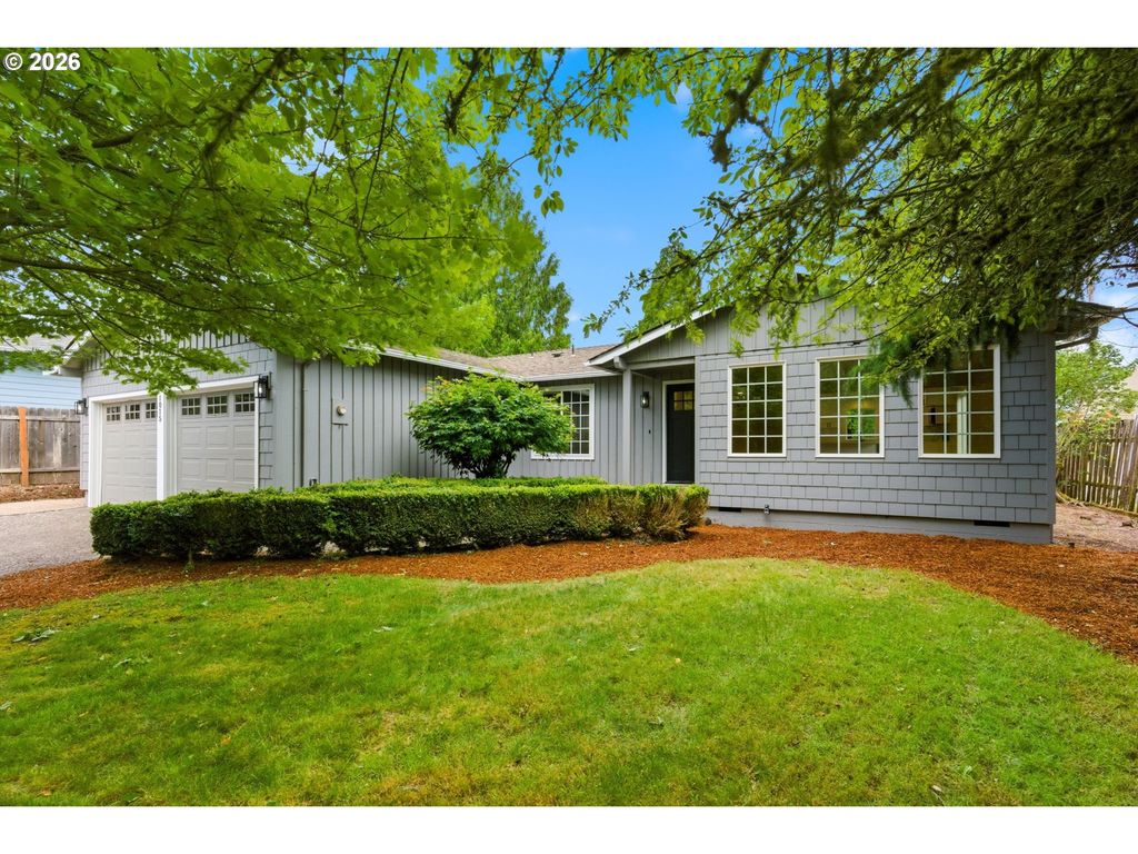 1015 CUNNINGHAM Ln, Salem, OR 97302