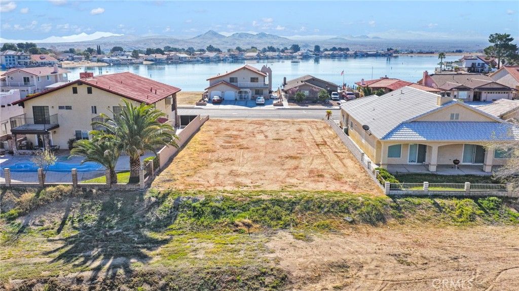 Image 4 of property listing at 27654 Silver Lakes, Helendale, CA 92342