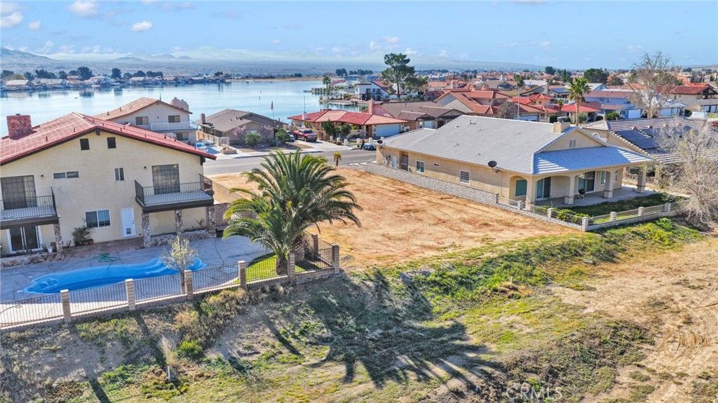 Image 9 of property listing at 27654 Silver Lakes, Helendale, CA 92342