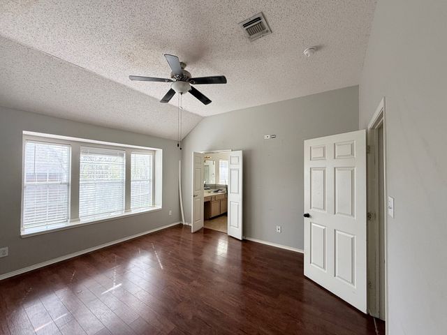 7960 Salmon Run Way, Fort Worth, TX 76137