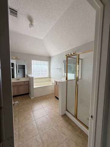 7960 Salmon Run Way, Fort Worth, TX 76137