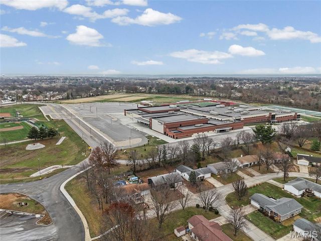 3032 Valley Ridge Drive, St Peters, MO 63376