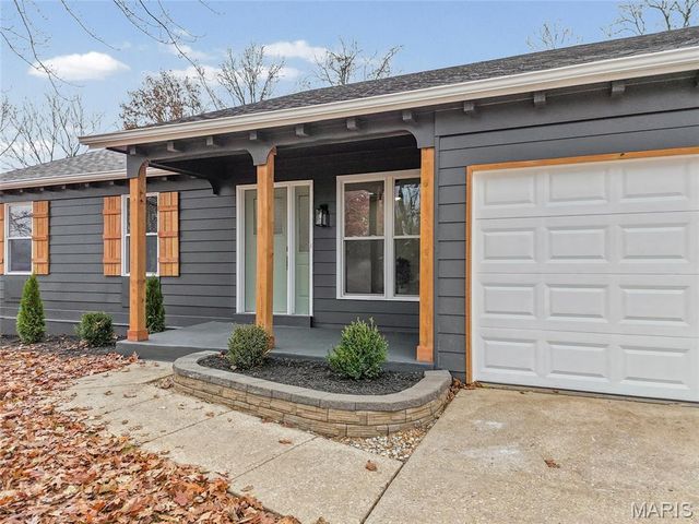 3032 Valley Ridge Drive, St Peters, MO 63376