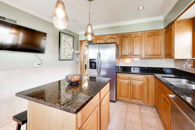 1622 N 75th Avenue, Elmwood Park, IL 60707