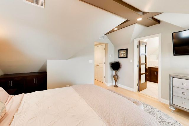 1622 N 75th Avenue, Elmwood Park, IL 60707