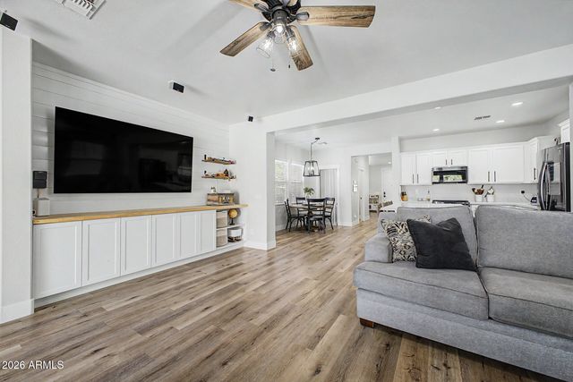 21014 W WHITE ROCK Road, Buckeye, AZ 85396