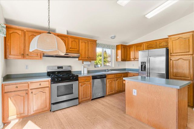 206 Eagle View Drive, Eagle Point, OR 97524