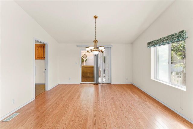 206 Eagle View Drive, Eagle Point, OR 97524