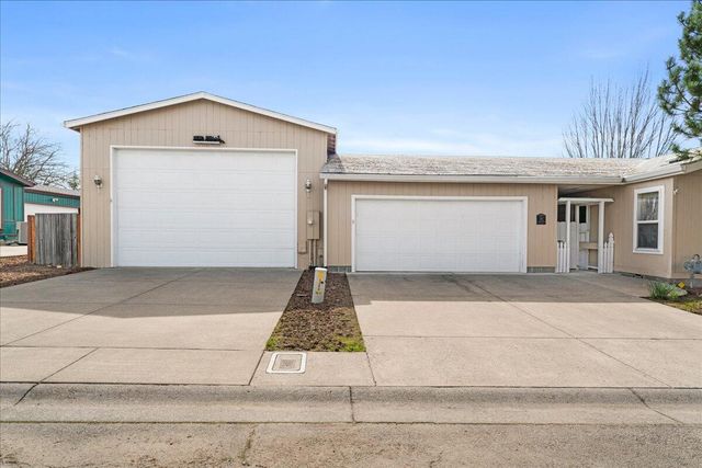 206 Eagle View Drive, Eagle Point, OR 97524