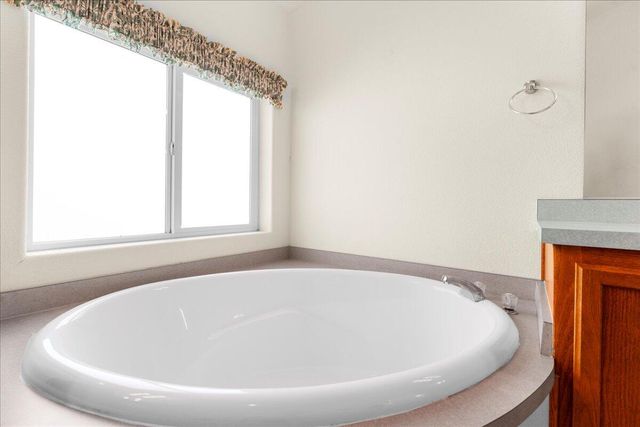 206 Eagle View Drive, Eagle Point, OR 97524