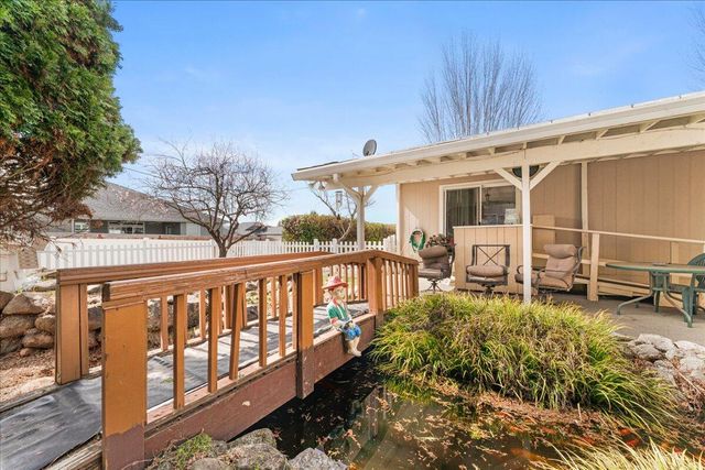 206 Eagle View Drive, Eagle Point, OR 97524