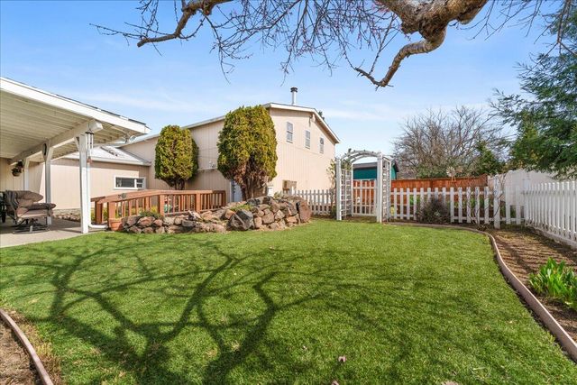 206 Eagle View Drive, Eagle Point, OR 97524