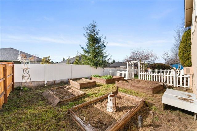 206 Eagle View Drive, Eagle Point, OR 97524