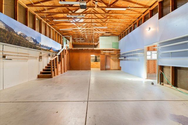 206 Eagle View Drive, Eagle Point, OR 97524