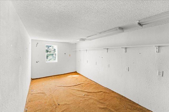 206 Eagle View Drive, Eagle Point, OR 97524