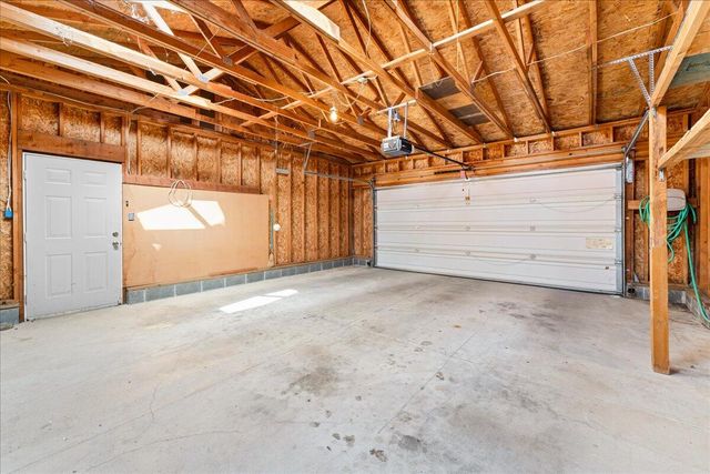 206 Eagle View Drive, Eagle Point, OR 97524