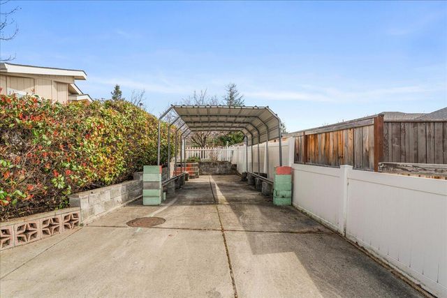 206 Eagle View Drive, Eagle Point, OR 97524