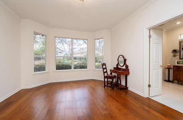 290 Whispering Wind DR, Georgetown, TX 78633